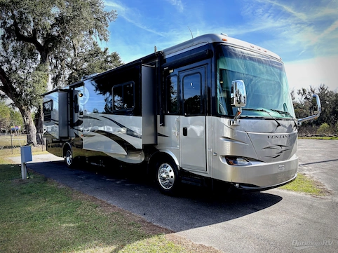 Used 2010 Newmar Ventana 3933 Featured Photo