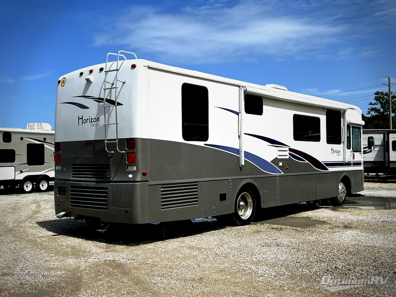 2002 Winnebago Itasca Horizon 34HD Photo 2