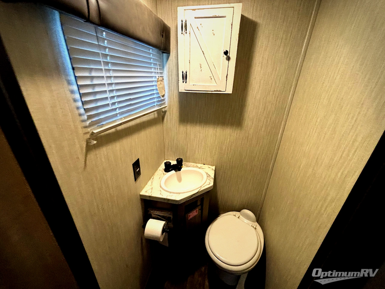 2021 Forest River Cherokee Wolf Pack 325PACK13 Photo 17