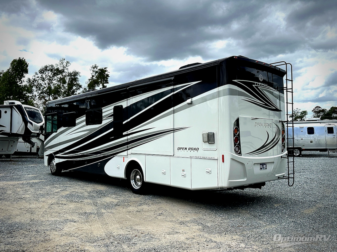 2019 Tiffin Open Road Allegro 36LA-FORD Photo 3