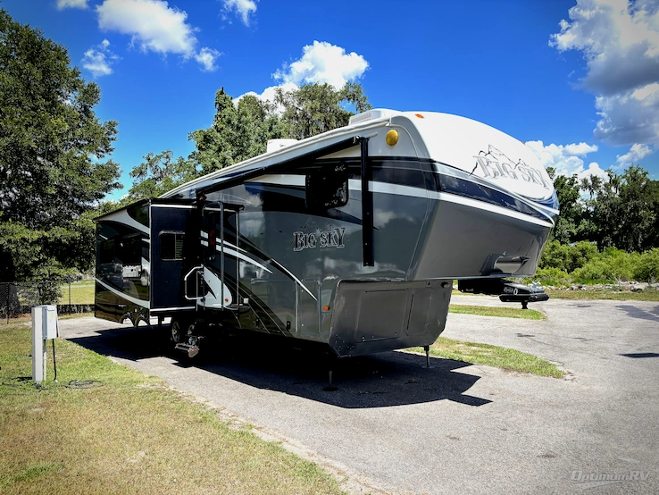 2012 Keystone Montana Big Sky 3400RL RV Photo 1