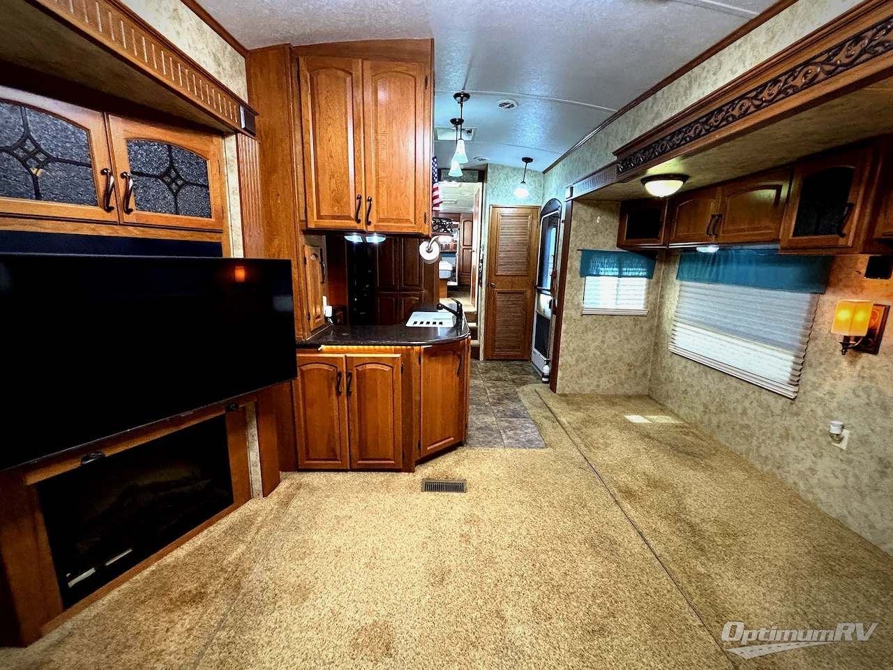 2012 Keystone Montana Big Sky 3400RL Photo 3