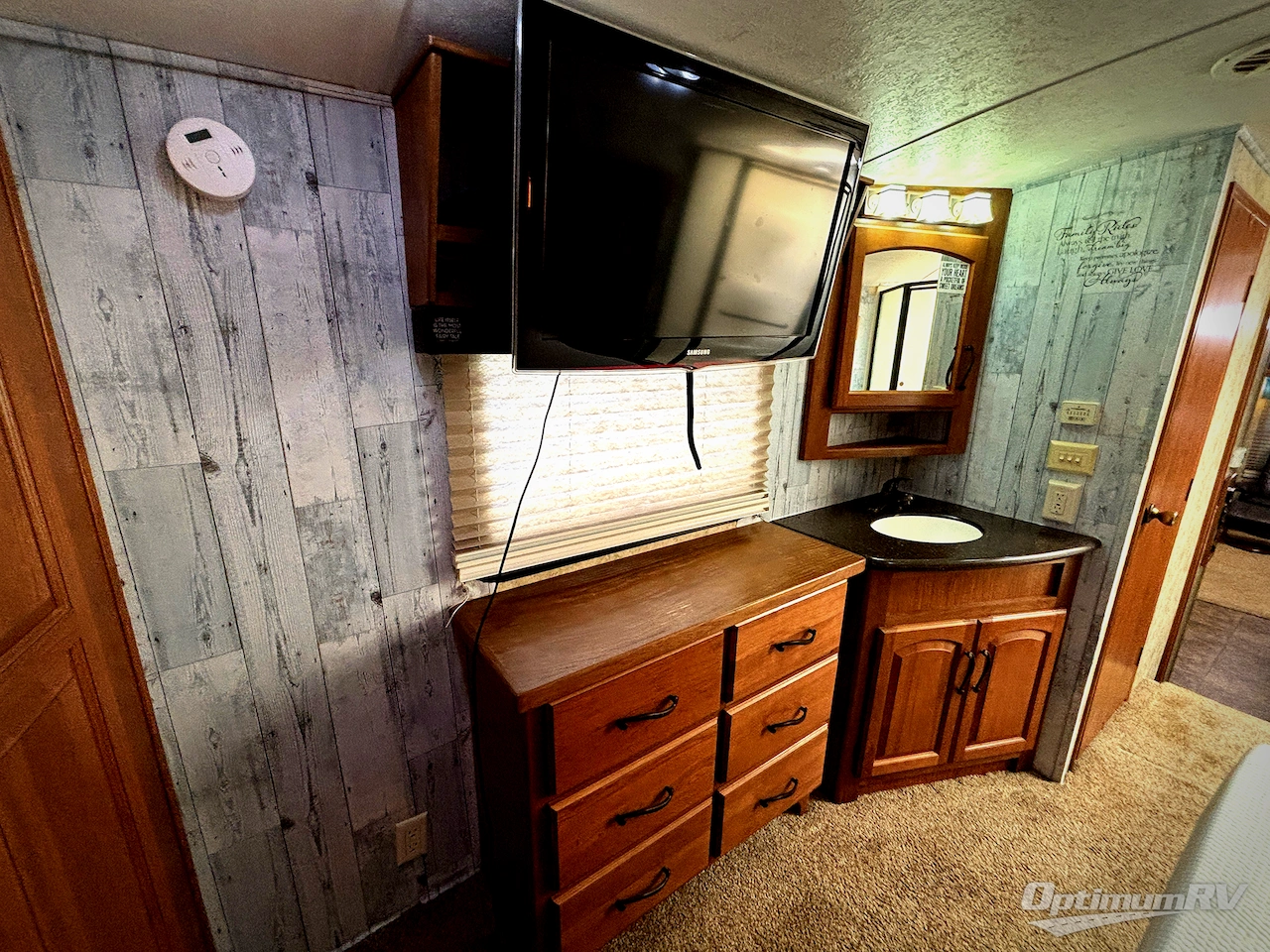 2012 Keystone Montana Big Sky 3400RL Photo 8