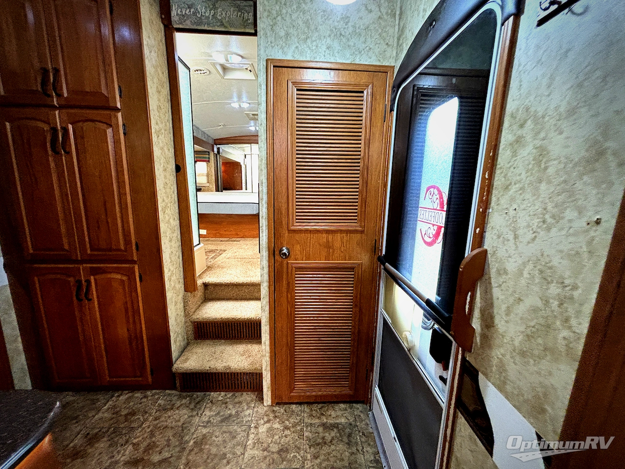 2012 Keystone Montana Big Sky 3400RL Photo 14