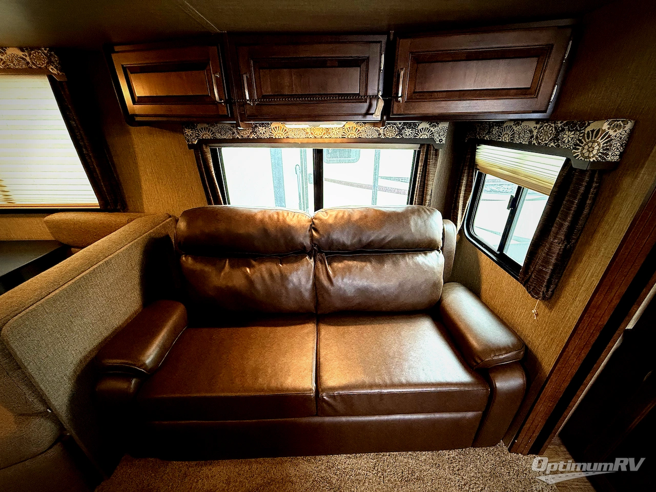 2018 Keystone Outback 324CG Photo 5