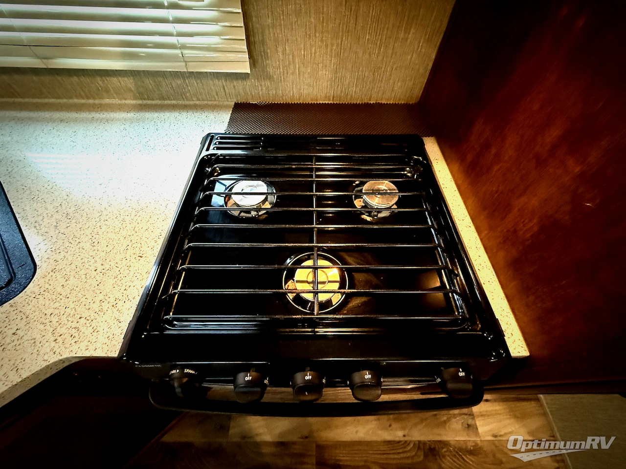 2018 Keystone Outback 324CG Photo 8