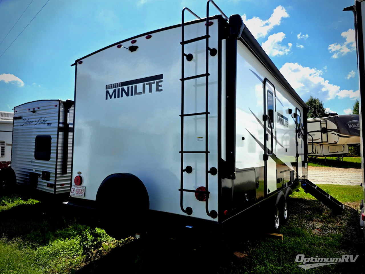 2025 Forest River Rockwood Mini Lite 2506FK Photo 2