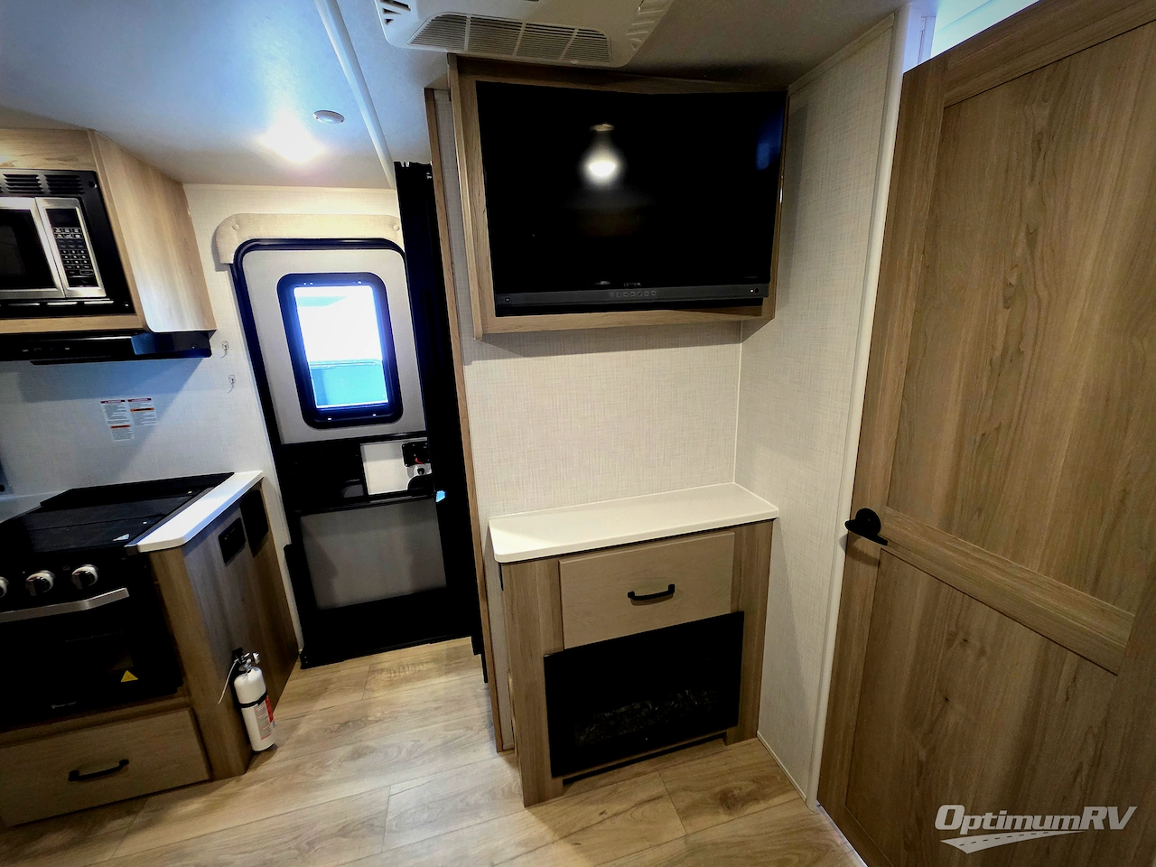 2025 Forest River Rockwood Mini Lite 2506FK Photo 7