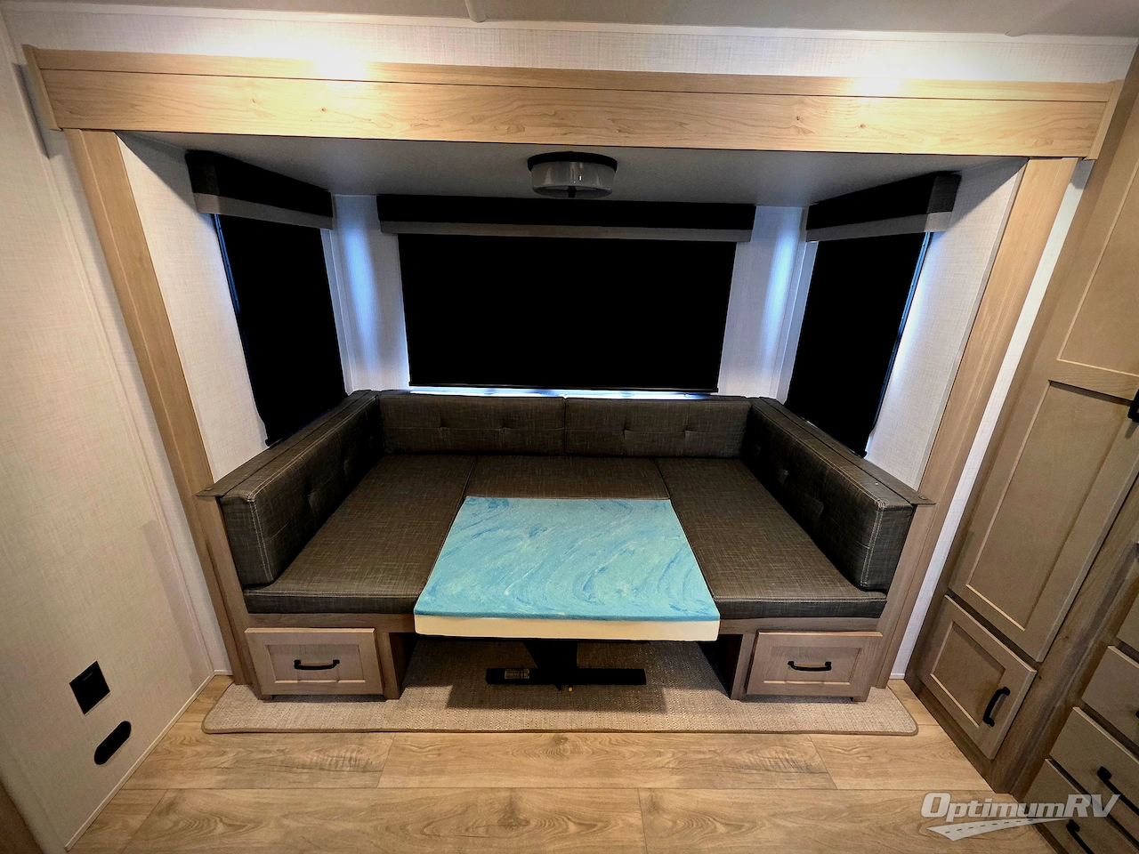2025 Forest River Rockwood Mini Lite 2506FK Photo 8