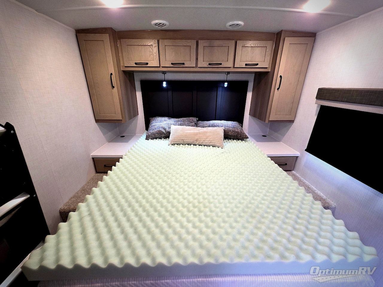 2025 Forest River Rockwood Mini Lite 2506FK Photo 13