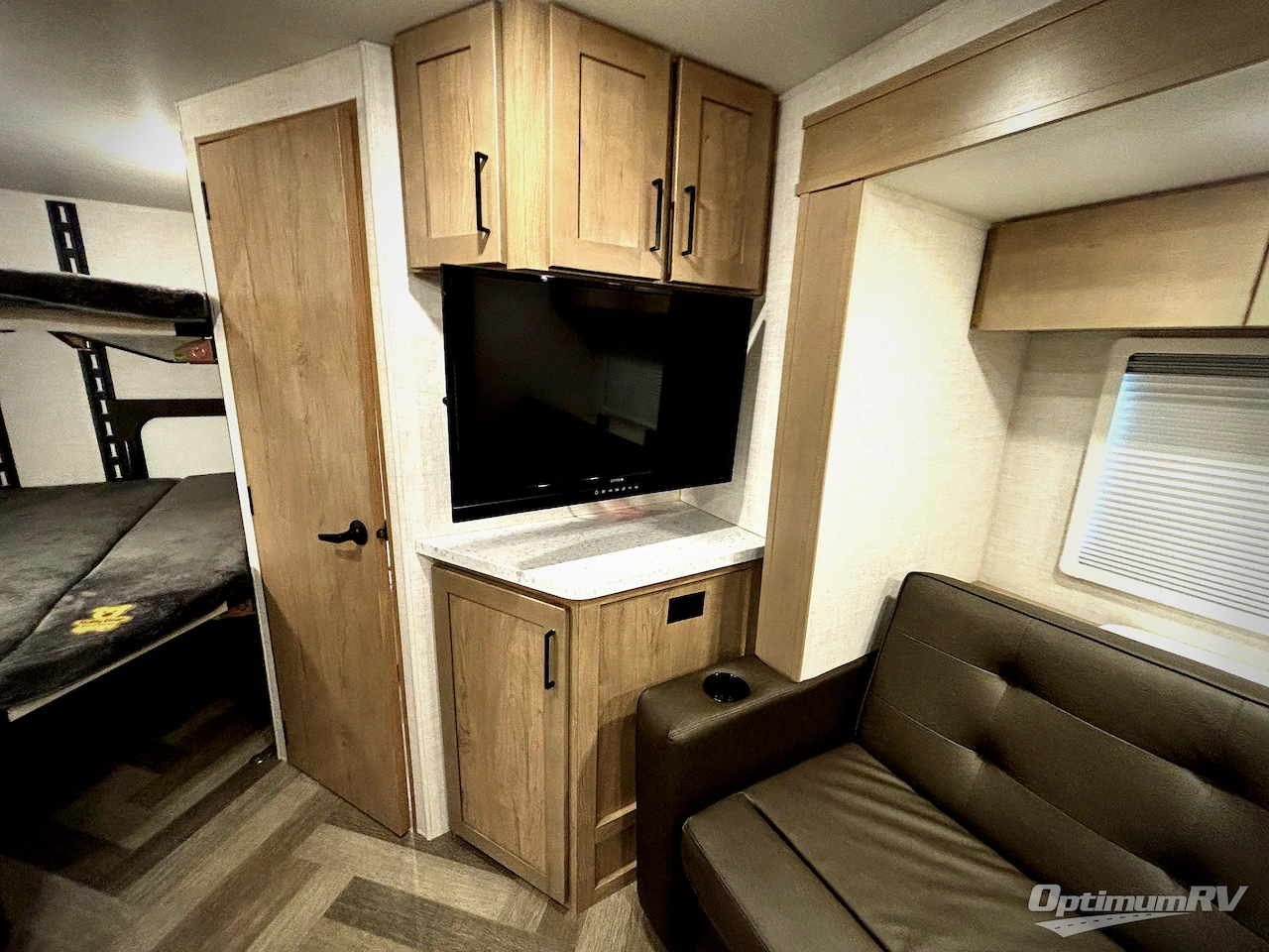 2023 Ember Overland Series 221MSL Photo 11