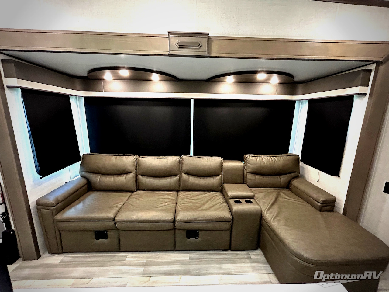 2024 Grand Design Solitude S-Class 3740BH Photo 16