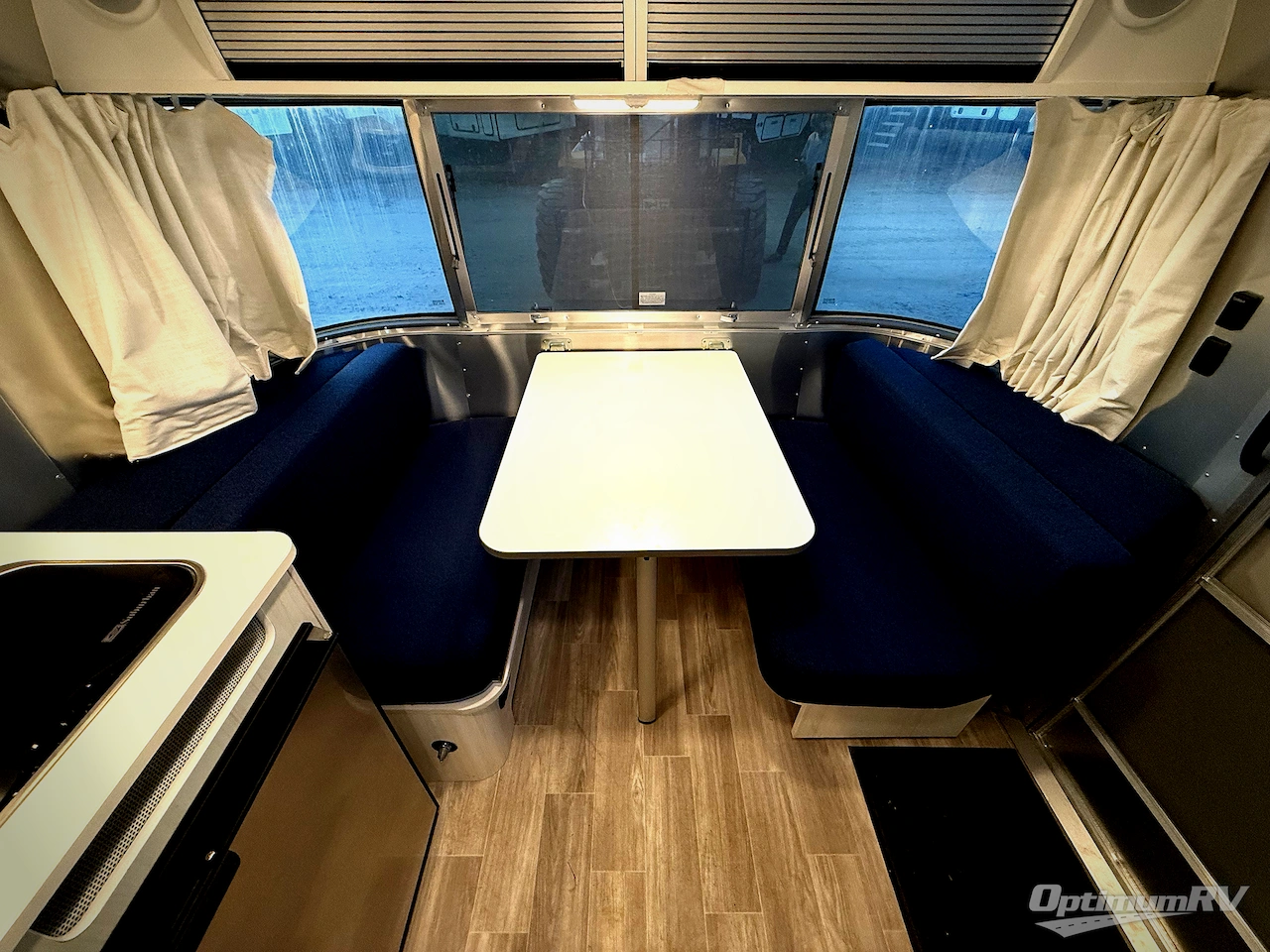 2024 Airstream Bambi 16RB Photo 7