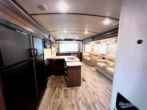 2019 Keystone Cougar Half-Ton Series 33SAB RV Photo 2