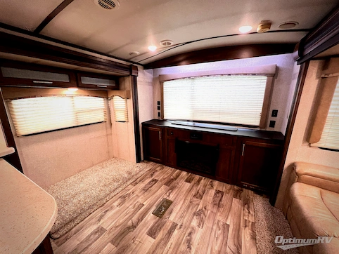 2019 Keystone Cougar Half-Ton Series 33SAB RV Photo 4