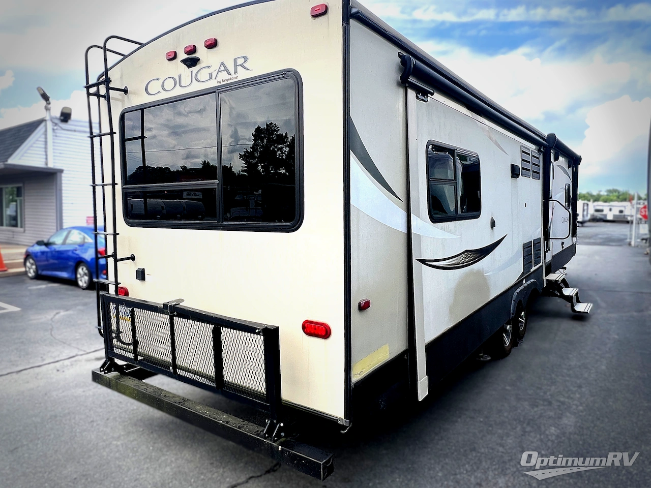 2019 Keystone Cougar Half-Ton Series 33SAB Photo 2