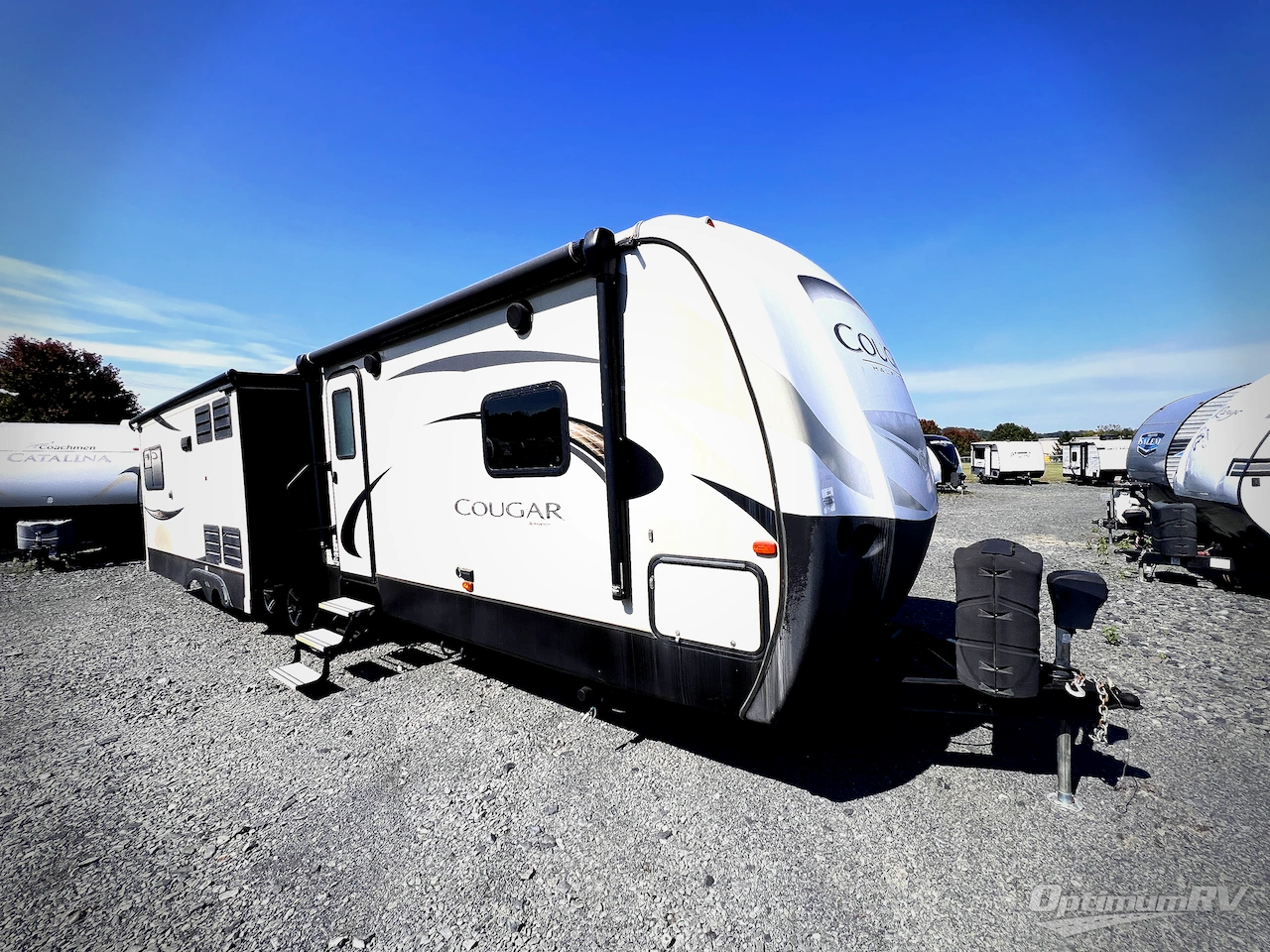 2019 Keystone Cougar Half-Ton Series 33SAB Photo 2