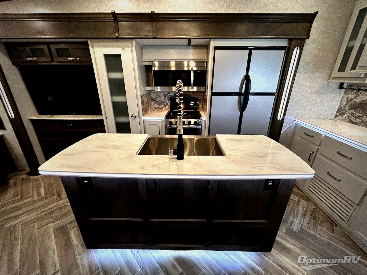 2021 Dutchmen Astoria 3173RLP Photo 4