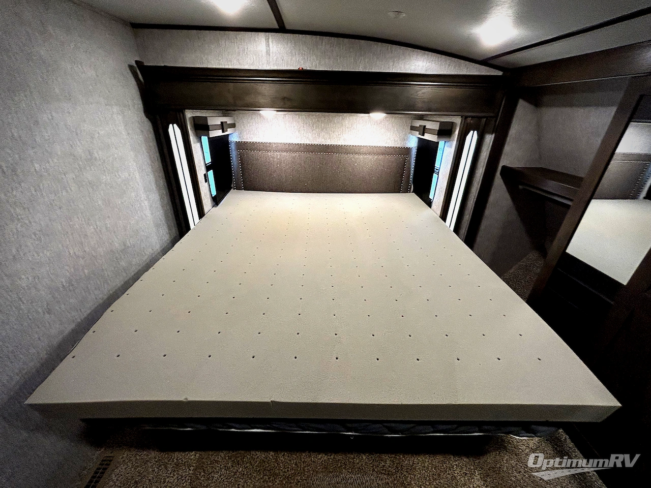 2021 Dutchmen Astoria 3173RLP Photo 7