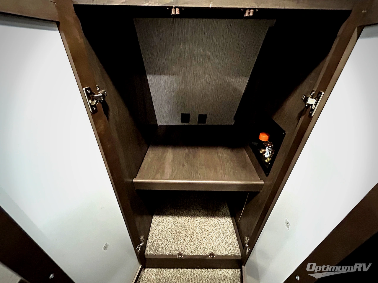 2021 Dutchmen Astoria 3173RLP Photo 9