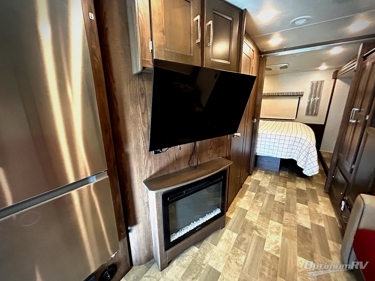 2020 Coachmen Mirada 32SS Photo 12