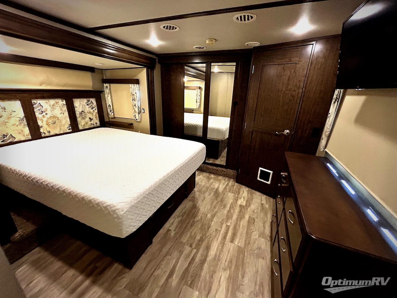 2018 Grand Design Solitude 344GK Photo 8