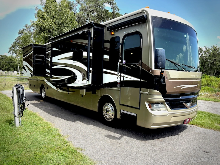 2017 Fleetwood Pace Arrow LXE 38K RV Photo 1