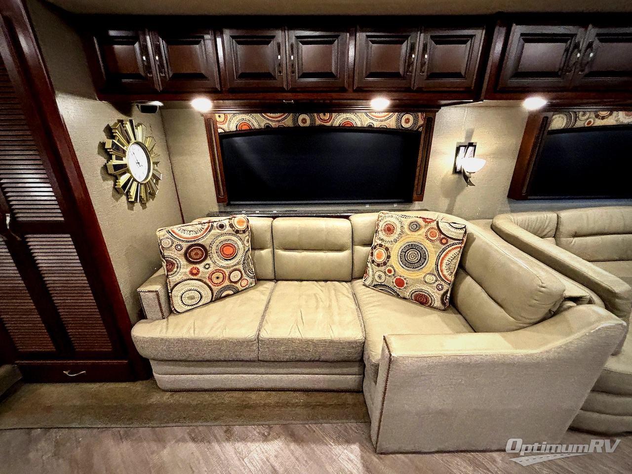2017 Fleetwood Pace Arrow LXE 38K Photo 13