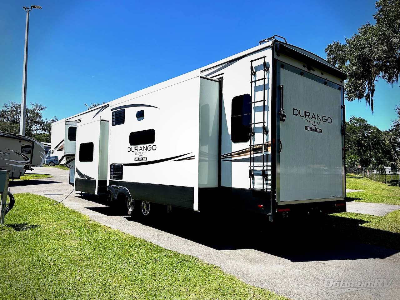 2023 KZ Durango Gold G382MBQ Photo 3