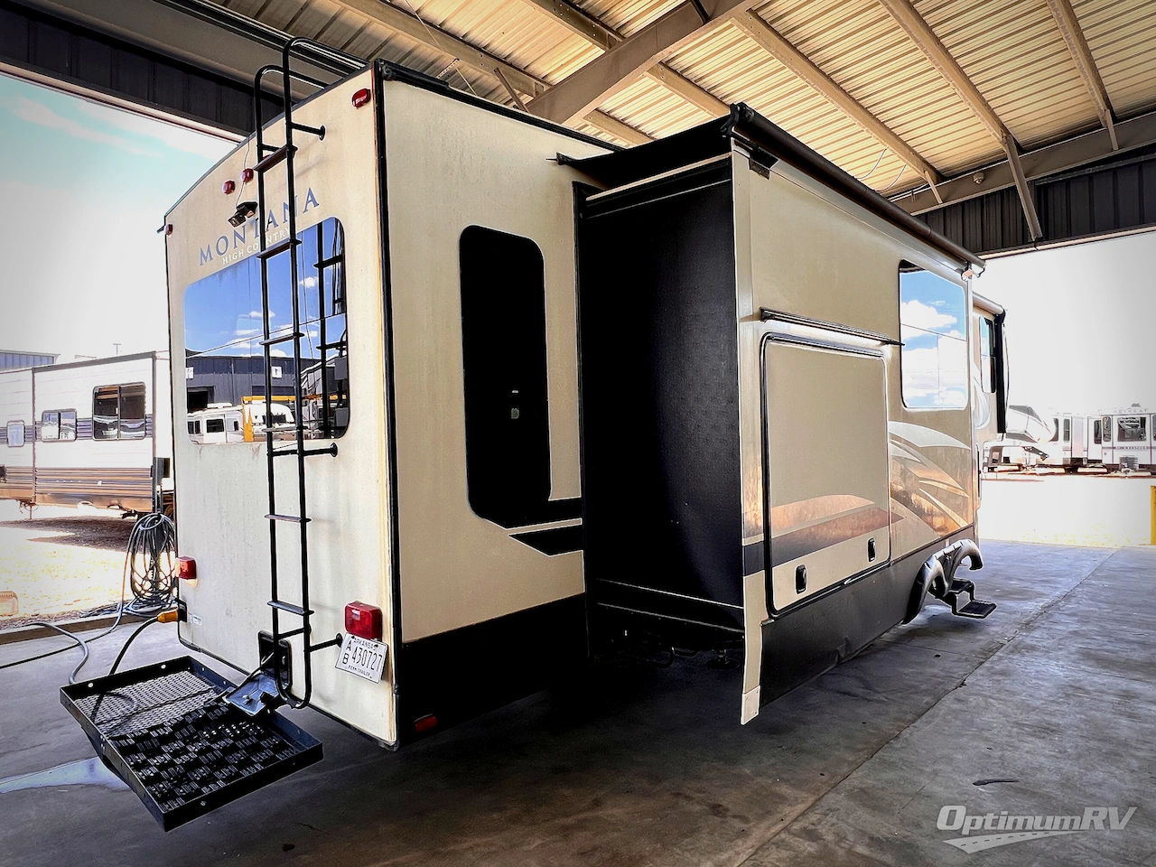2018 Keystone Montana High Country 345RL Photo 2