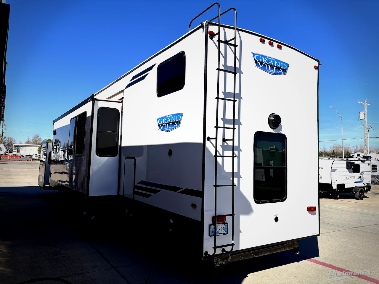 2023 Forest River Salem Grand Villa 42VIEW Photo 3