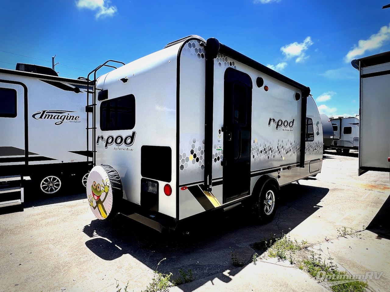 2021 Forest River R Pod RP-196 Photo 2