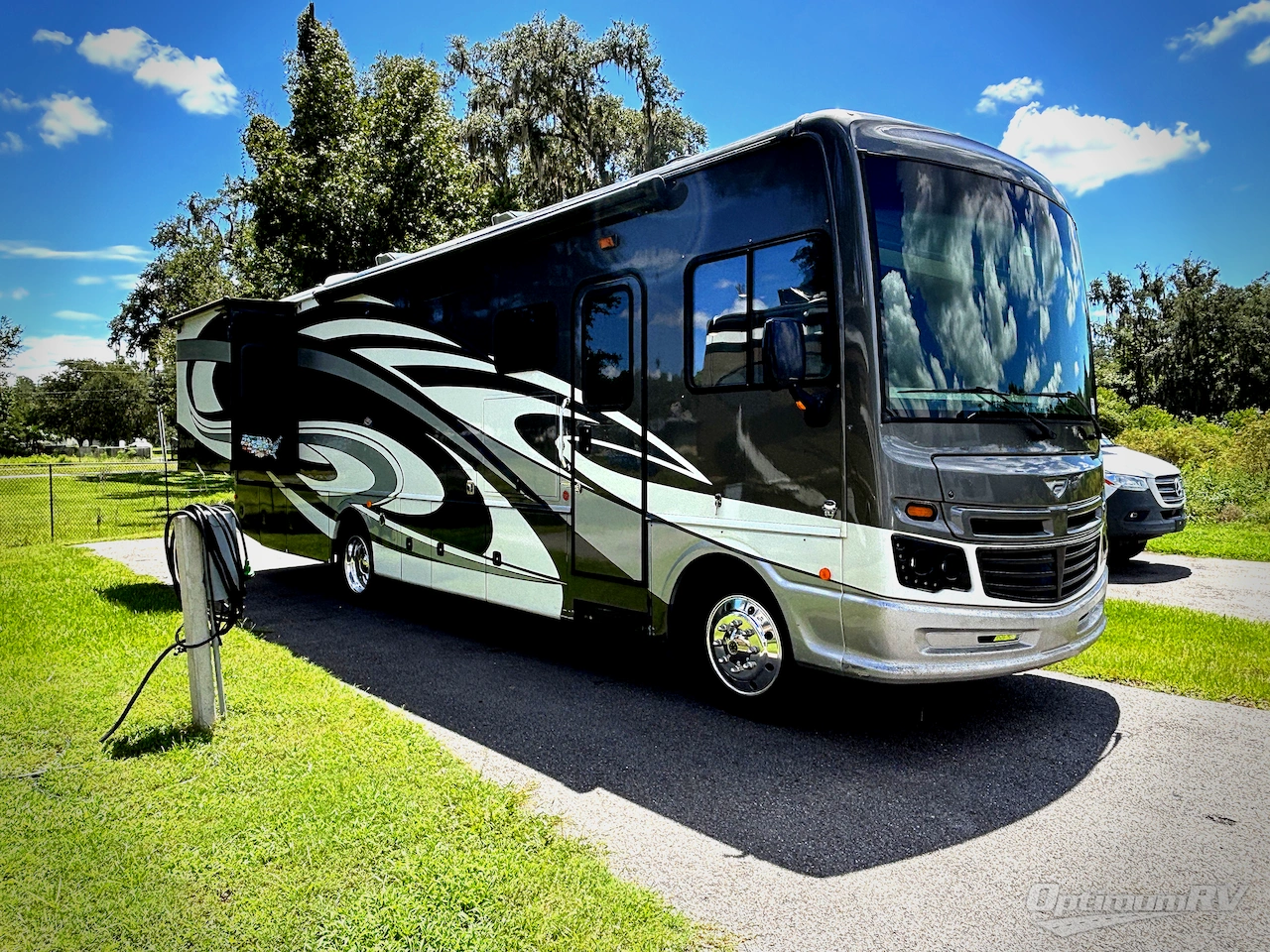 Fleetwood Bounder 33C