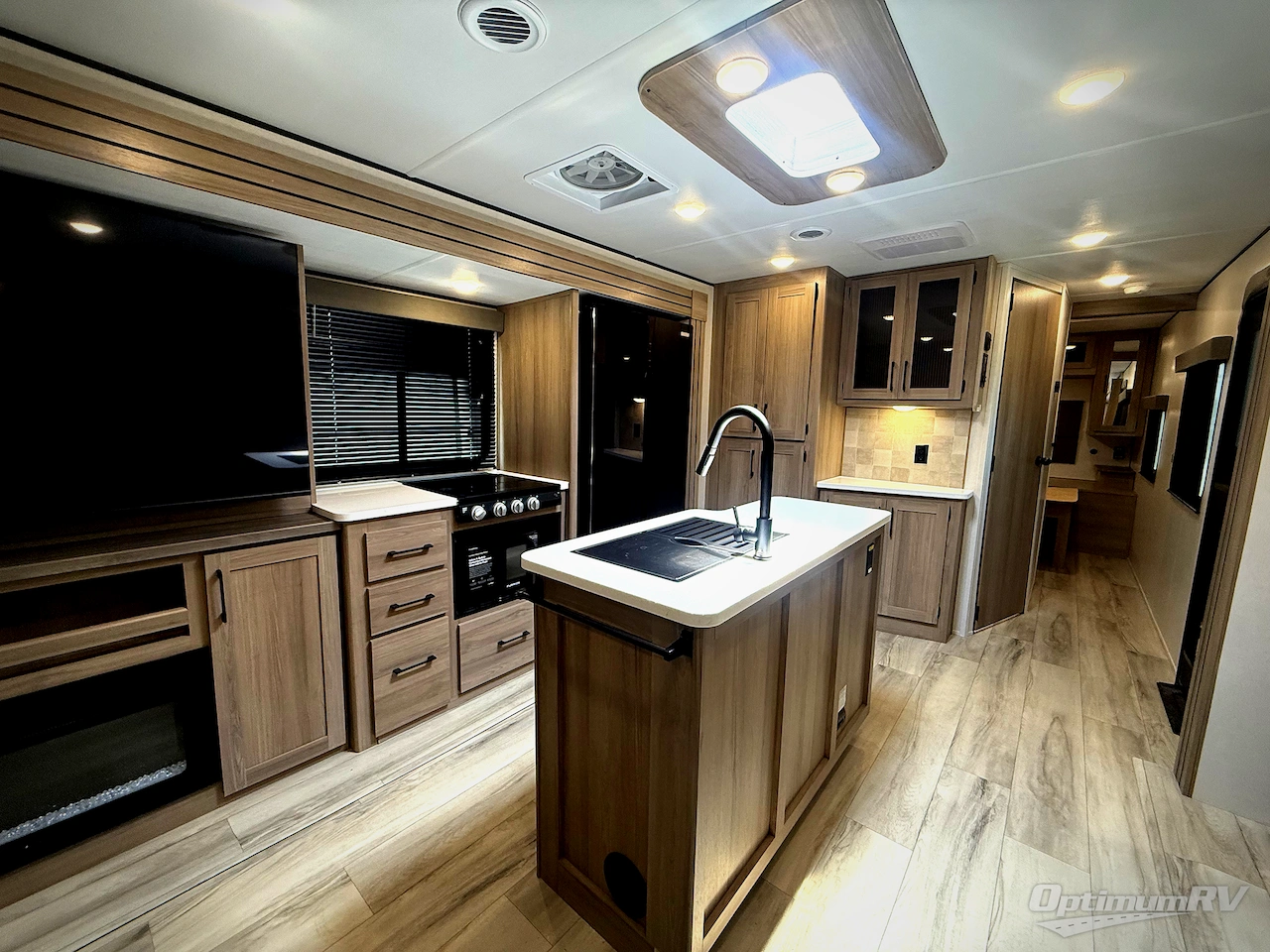 2026 Keystone Coleman Legacy 2950RL Photo 16