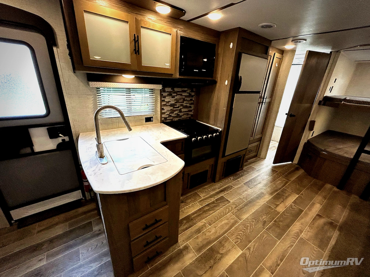 2022 Gulf Stream Friendship 268BH Photo 9