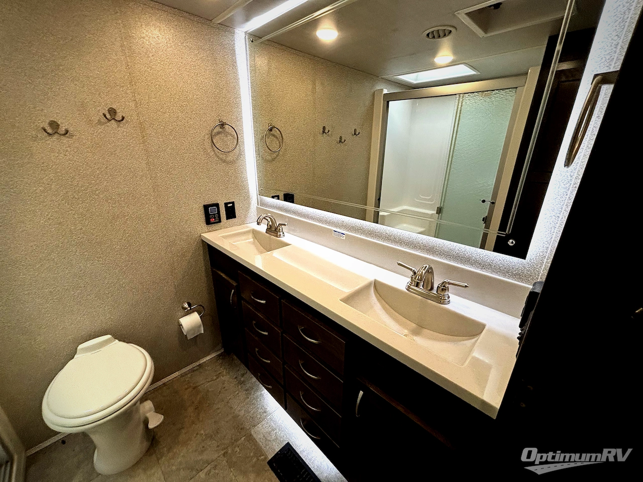 2019 Forest River Cedar Creek Hathaway Edition 38DBRK Photo 14