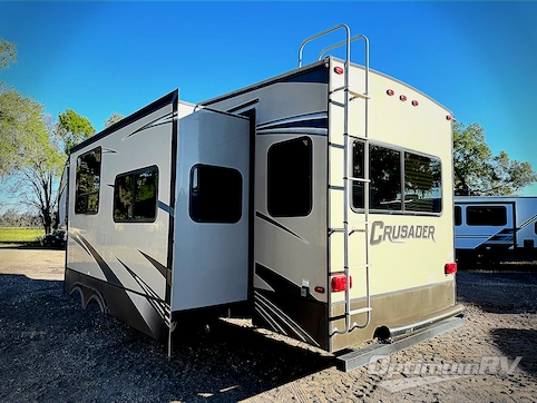 2015 Prime Time Crusader 315RST RV Photo 3