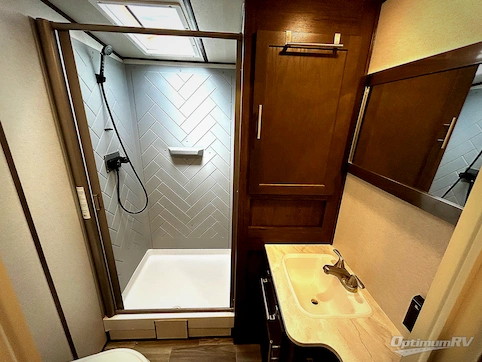 2019 Forest River Wildwood Heritage Glen LTZ 273RL RV Photo 3
