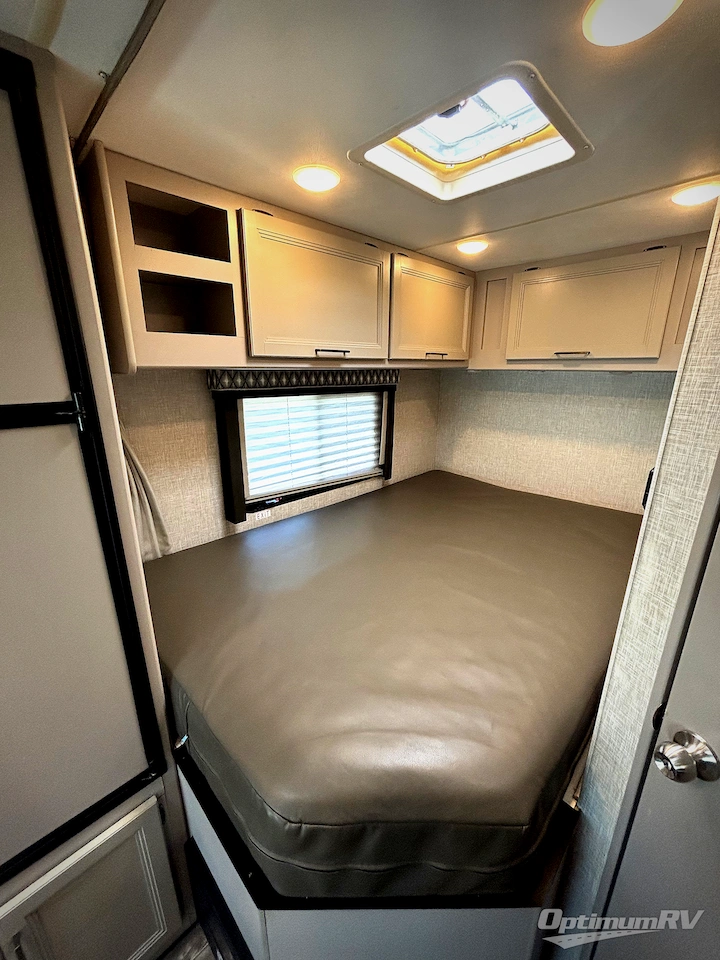 2024 Thor Four Winds 22E Photo 13