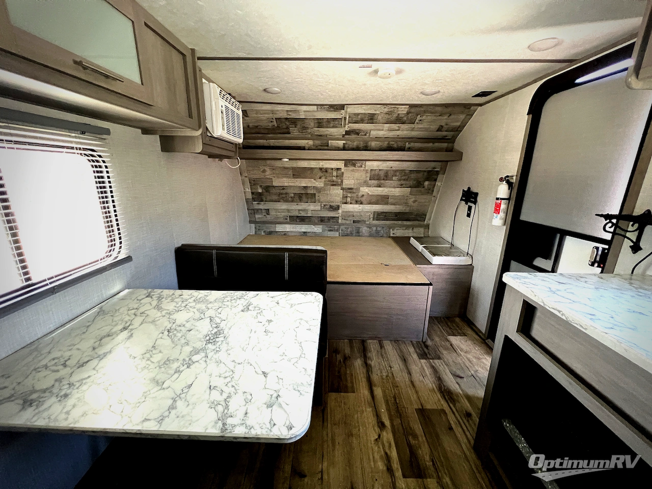 2023 Dutchmen Coleman 17B Photo 5