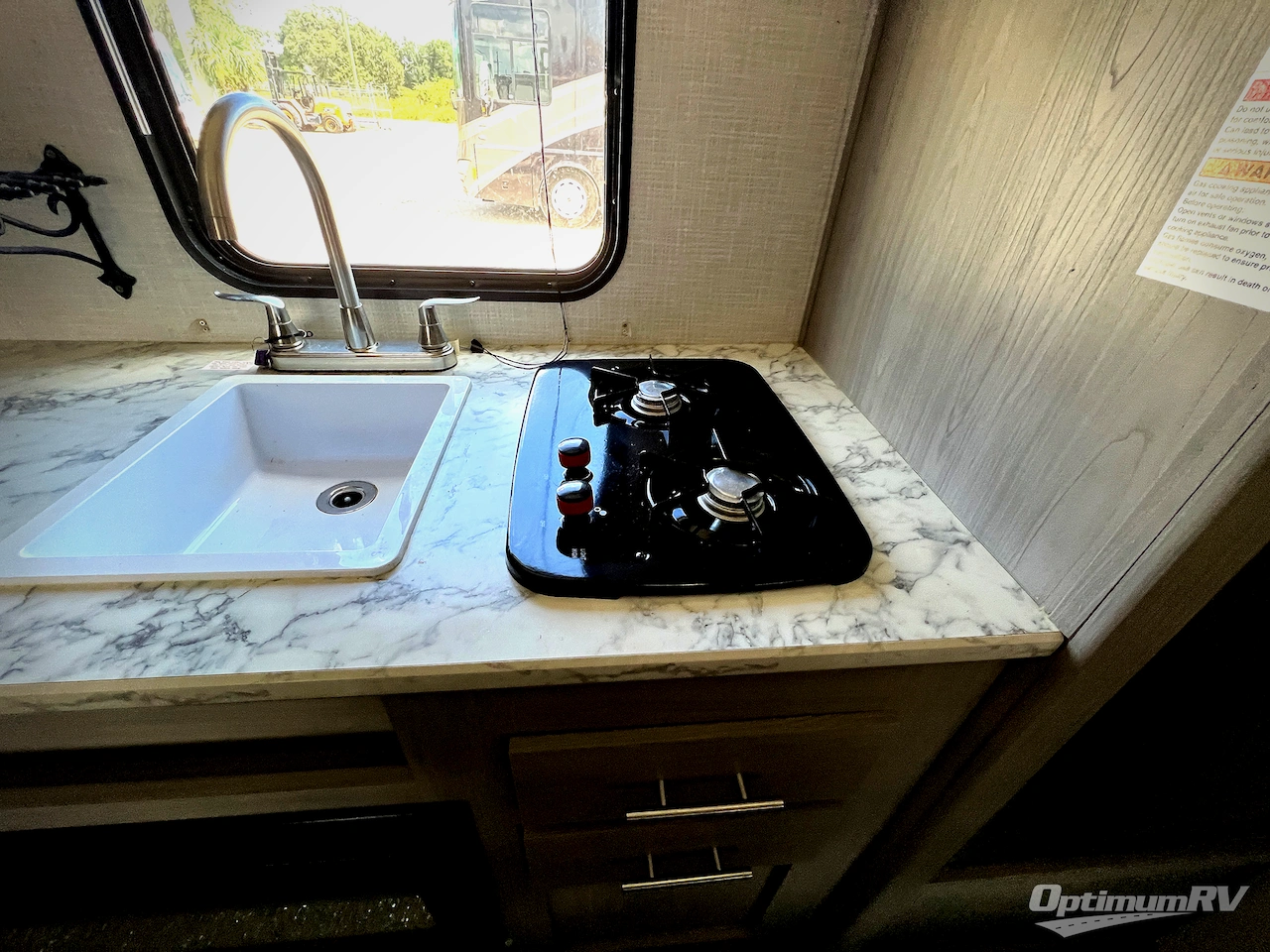 2023 Dutchmen Coleman 17B Photo 10