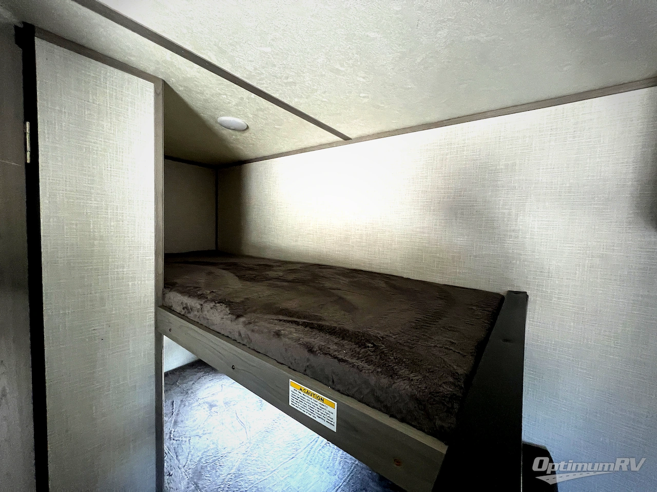 2023 Dutchmen Coleman 17B Photo 15