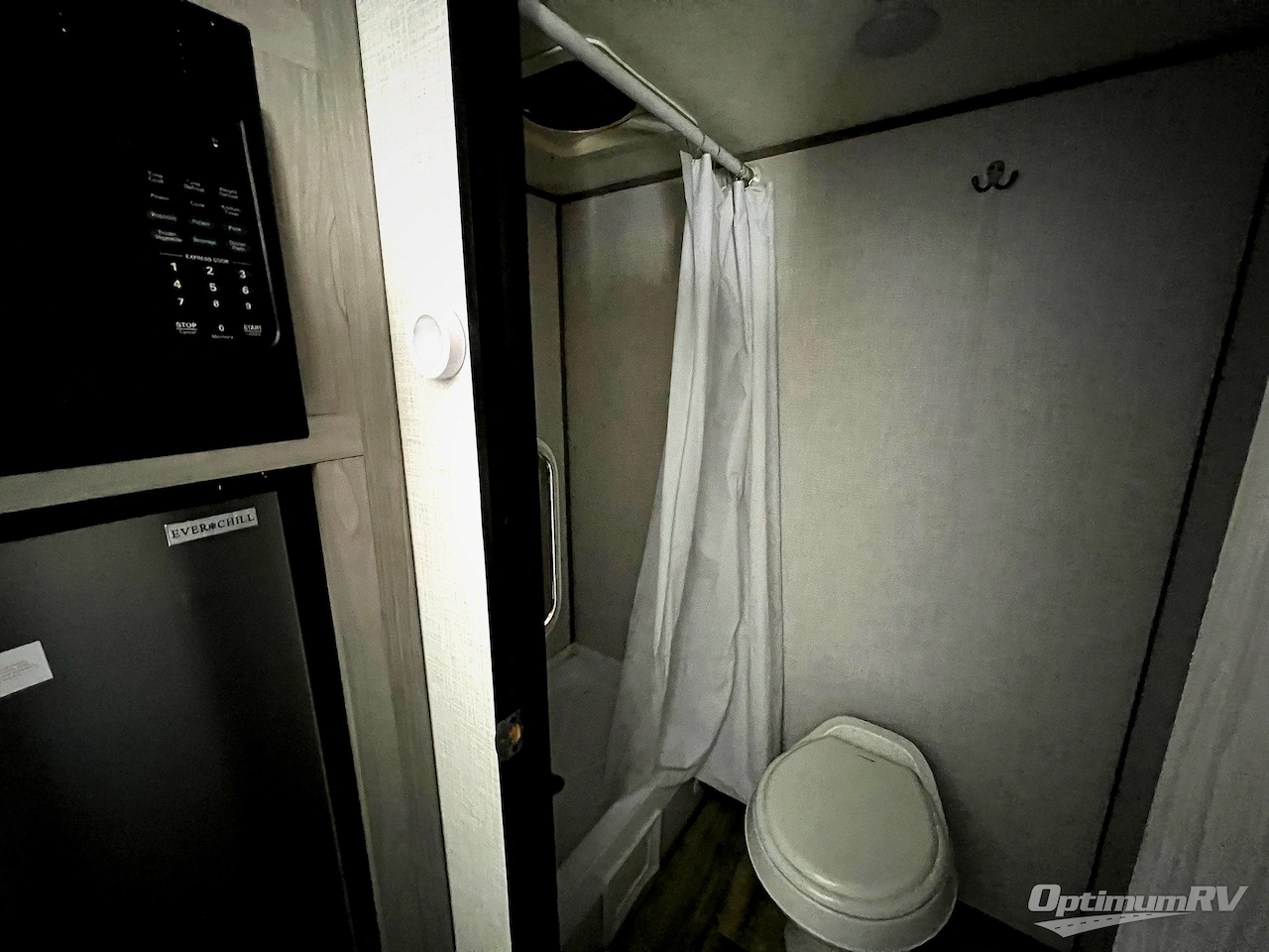 2023 Dutchmen Coleman 17B Photo 18