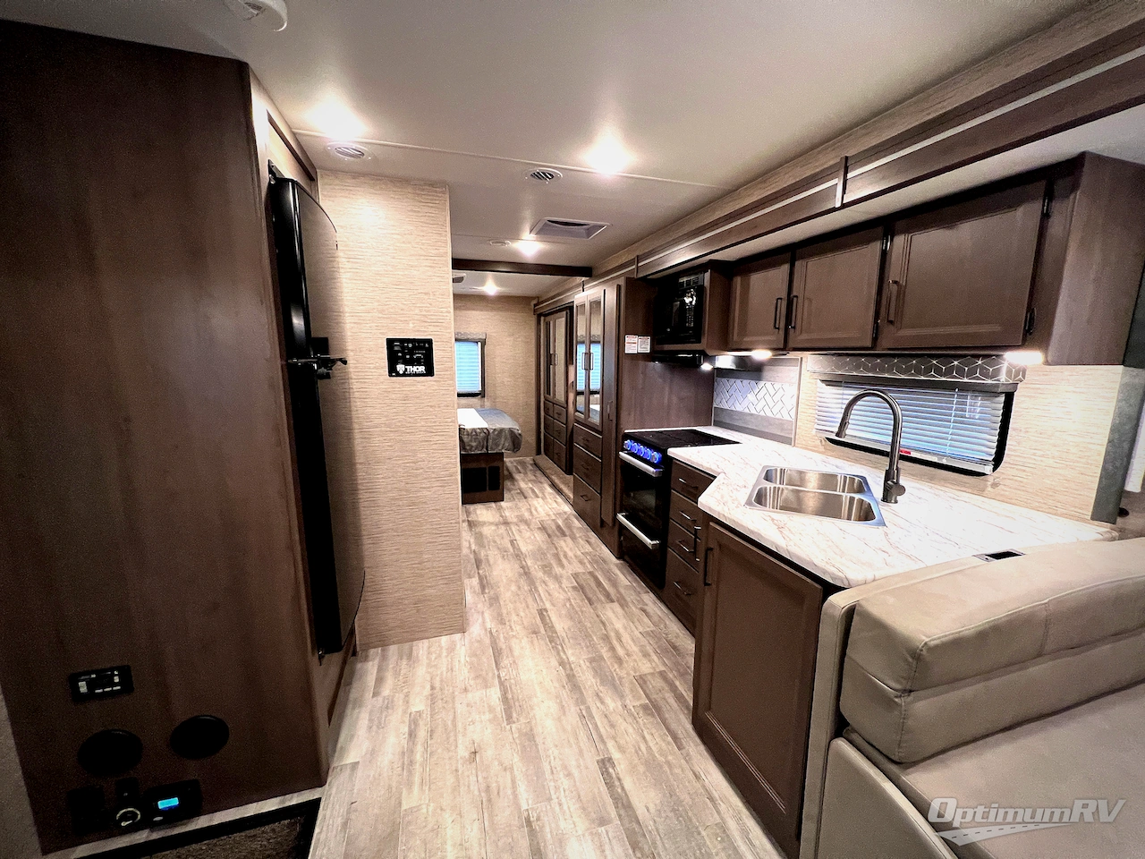 2023 Thor Freedom Traveler 30A Photo 24