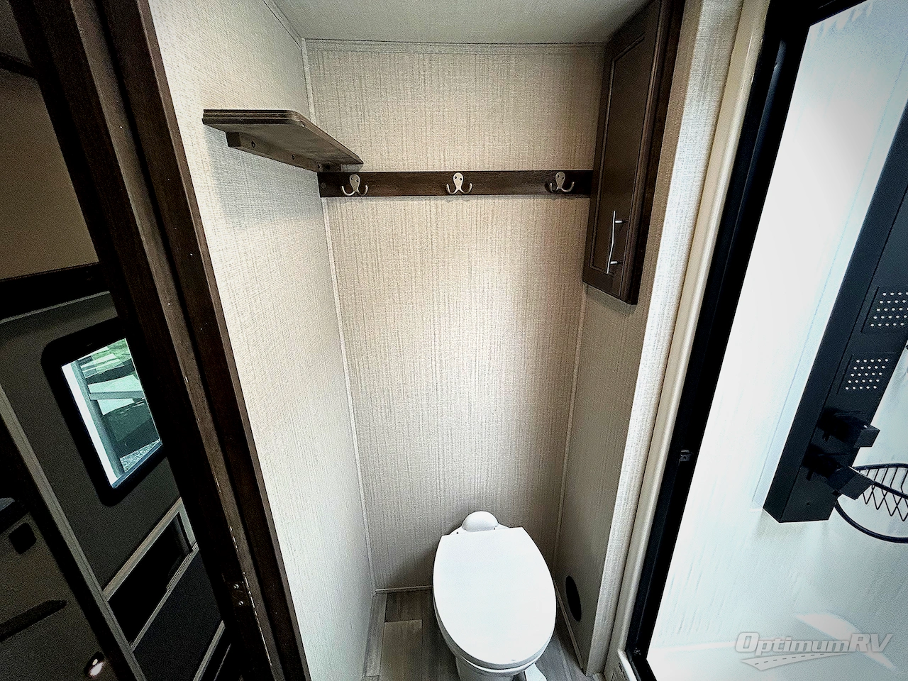 2022 Grand Design Solitude 375RES R Photo 12