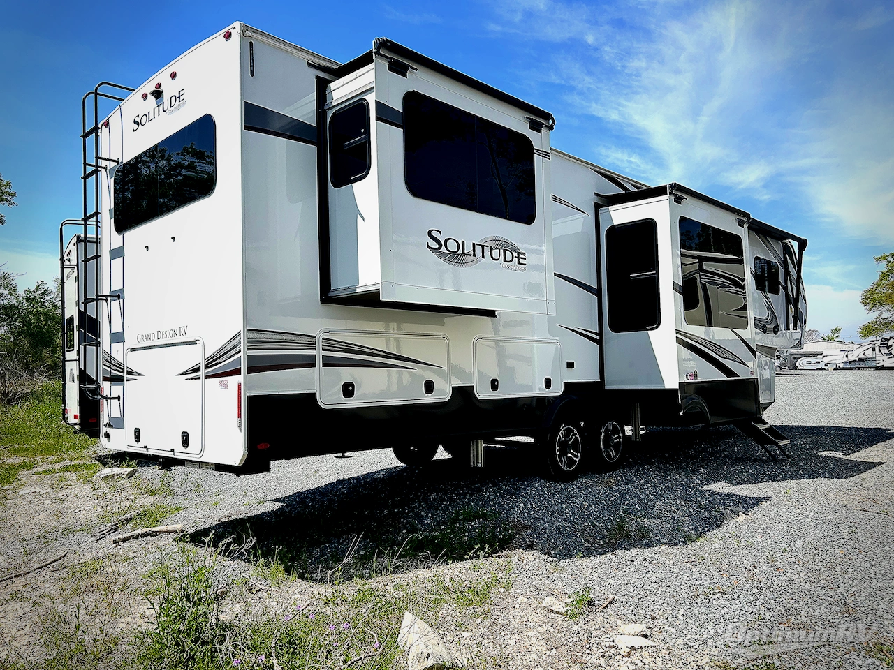 2022 Grand Design Solitude 375RES R Photo 2