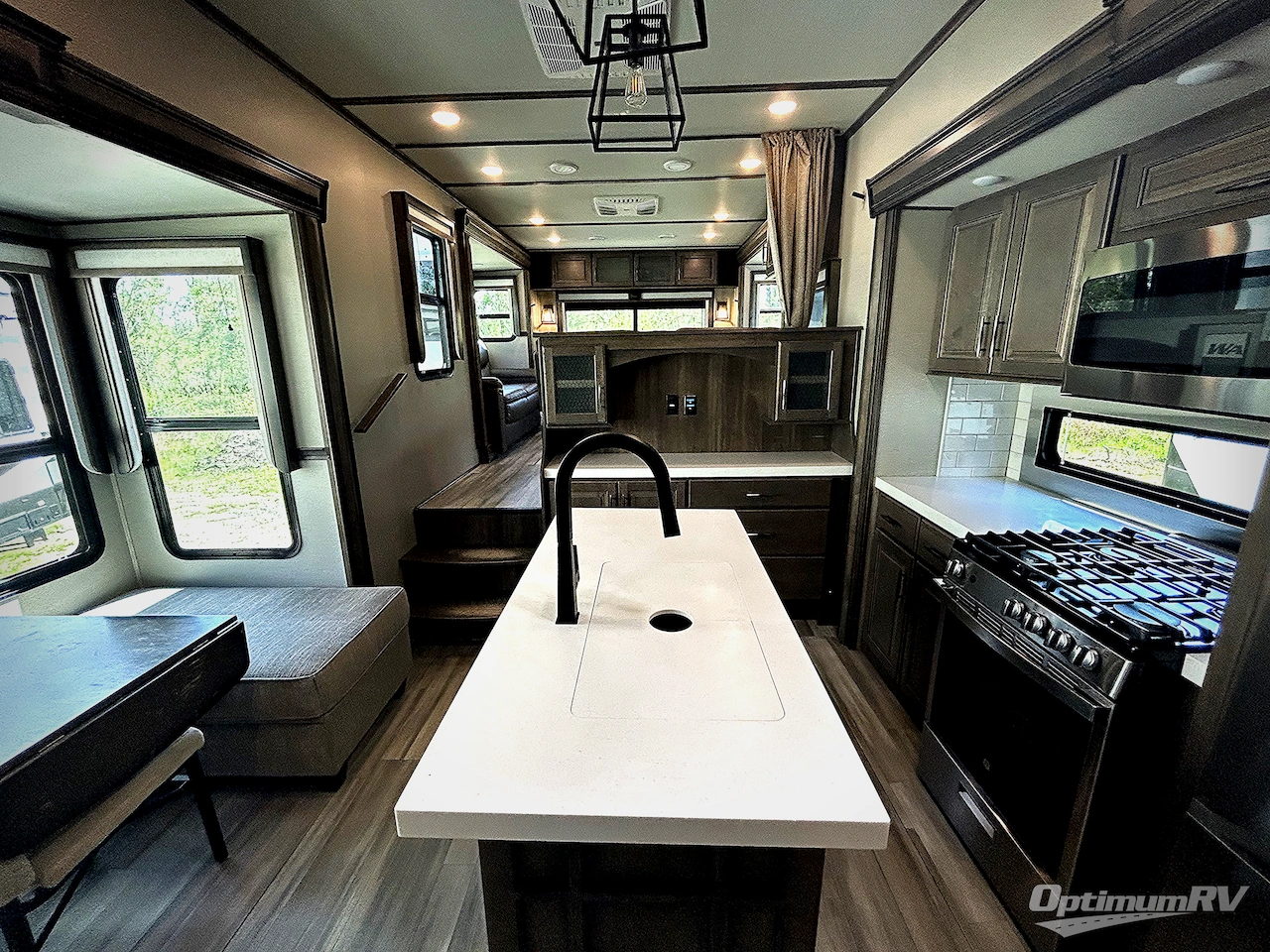 2022 Grand Design Solitude 375RES R Photo 15