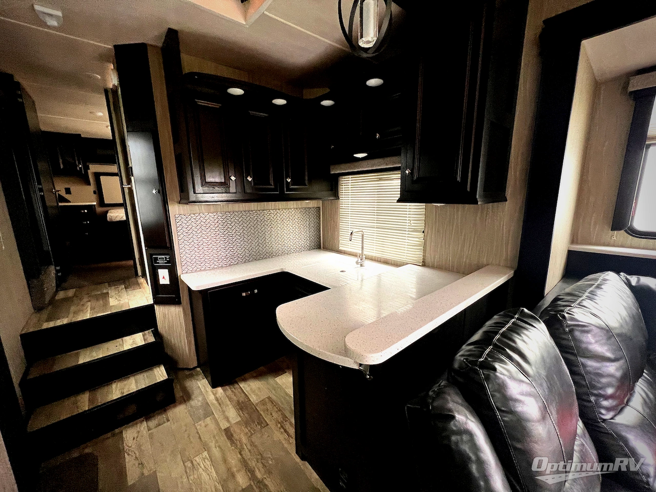 2019 Heartland Road Warrior 430 Photo 6