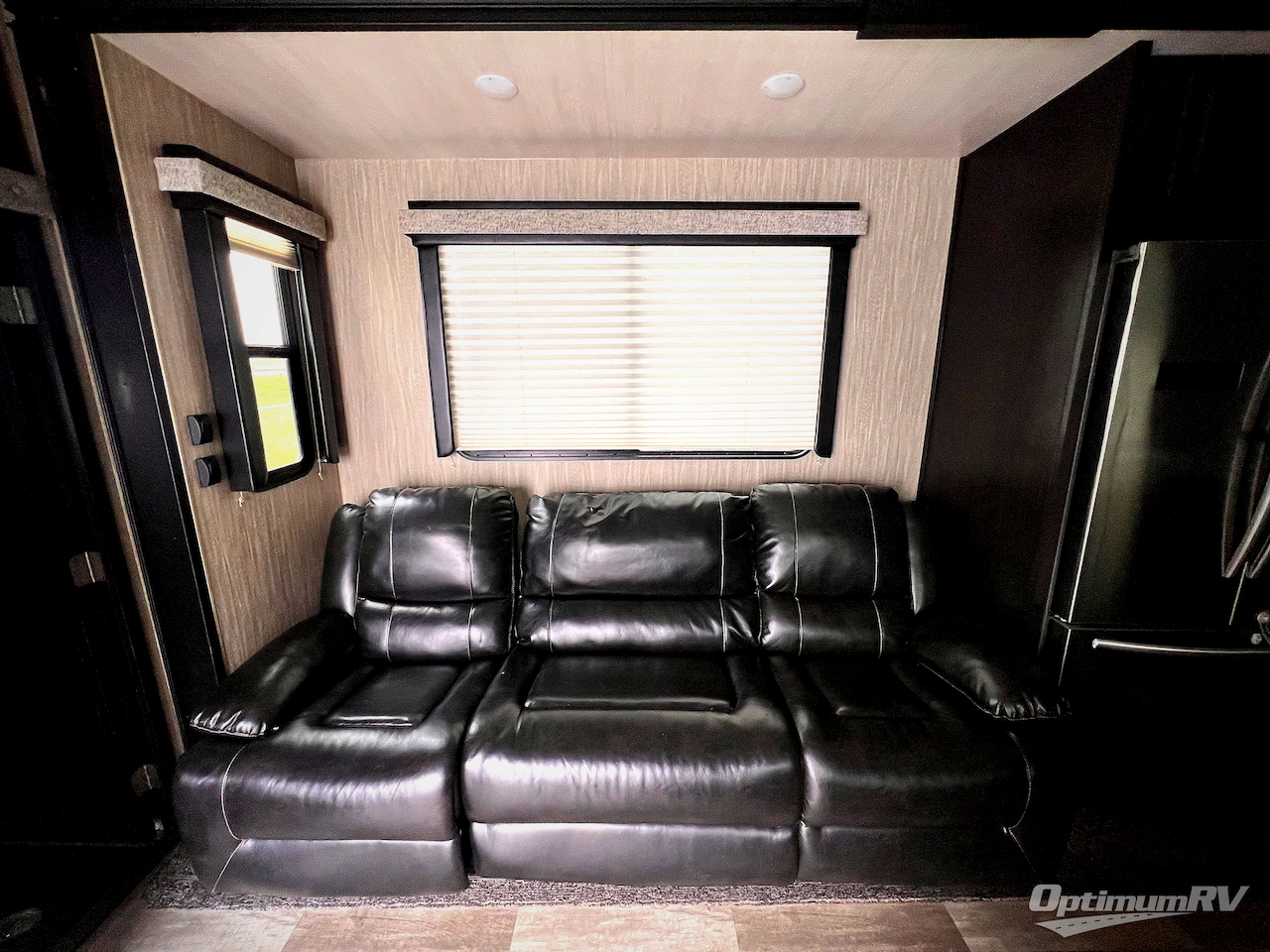 2019 Heartland Road Warrior 430 Photo 13