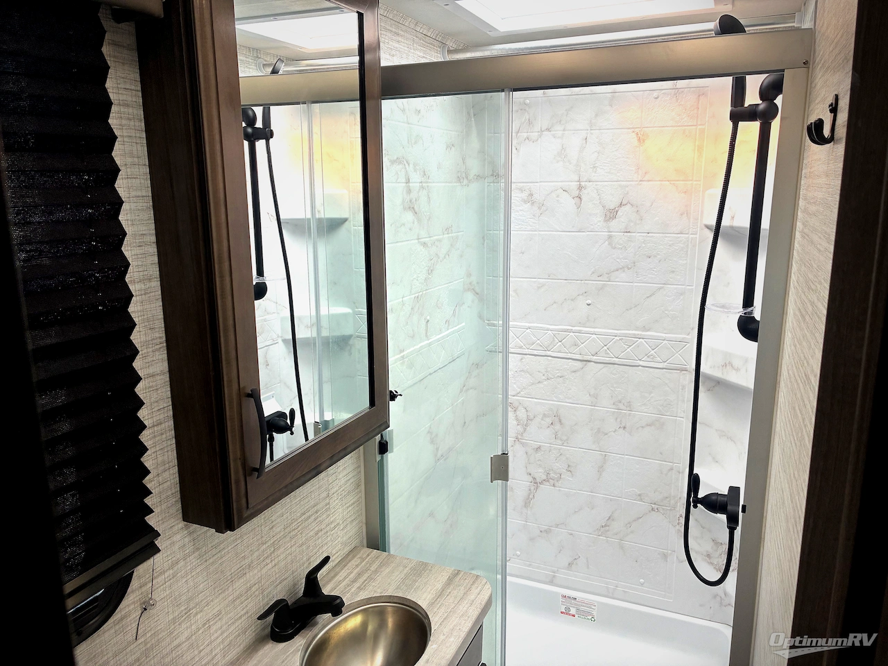 2025 Entegra Odyssey 27U Photo 11